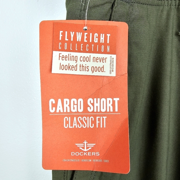 Dockers Classic Fit Green Cargo Shorts NWT - Picture 3 of 8
